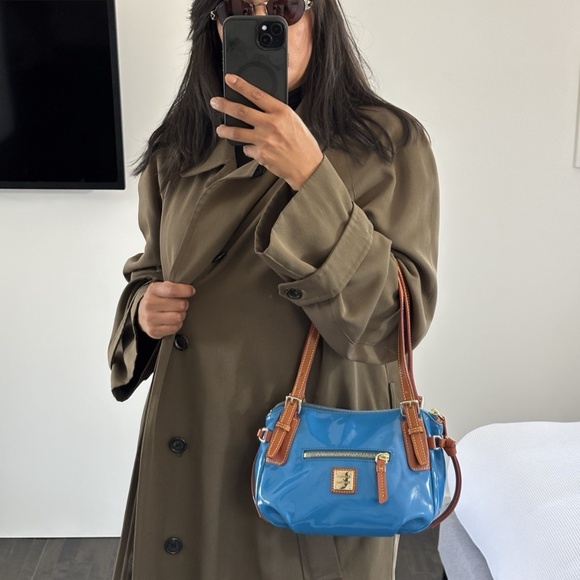 Dooney&Bourke Handbag Shoulder Blue Patent Women's Authentic❤️ - Picture 1 of 9